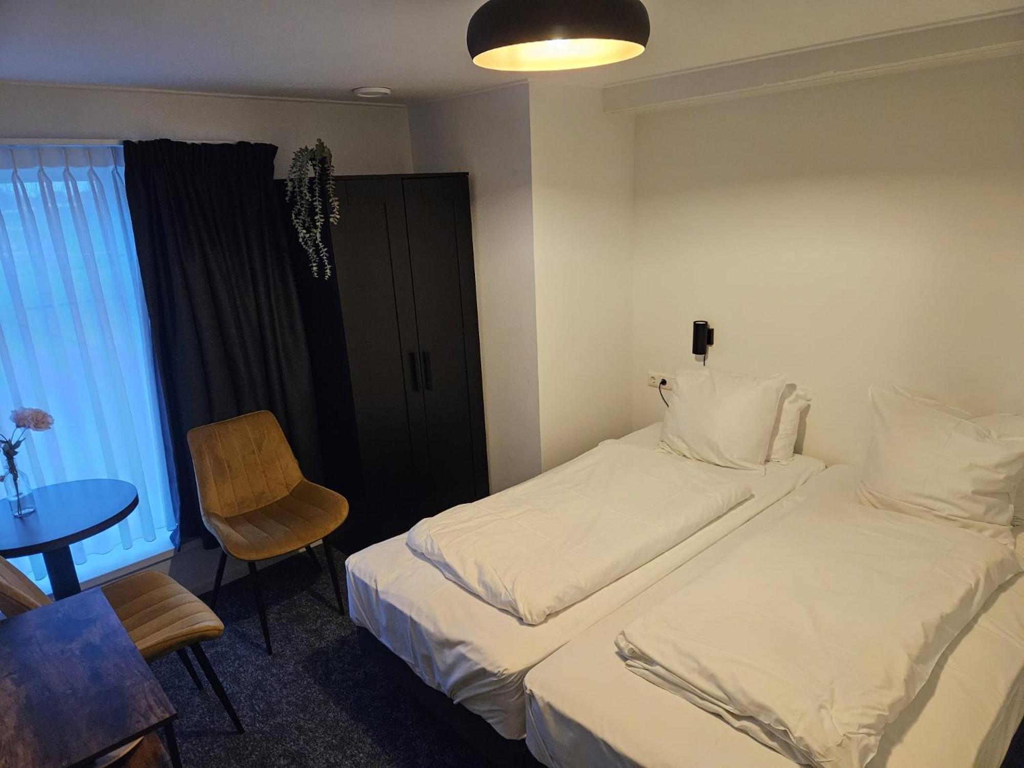 Hotel Restaurant De Stadsherberg ฟราเนเกอร์ ภายนอก รูปภาพ